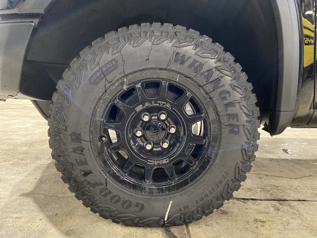 Used 2023 GMC Sierra 1500 AT4X w/ AT4X AEV Edition image 13