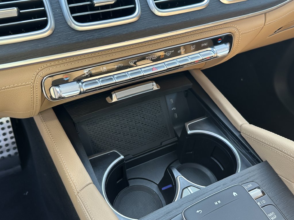 New 2026 Mercedes-Benz GLS 450 4MATIC image 32