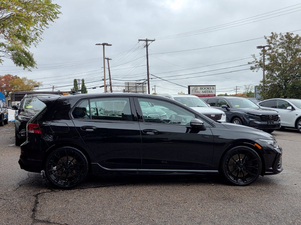 Used 2026 Volkswagen Golf R AWD/4WD image 7