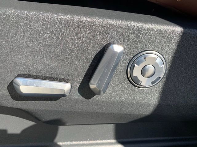 New 2026 Lincoln Navigator Reserve AWD/4WD image 15