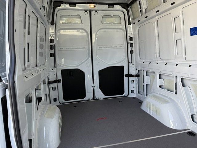 New 2025 Mercedes-Benz Sprinter 2500 image 14