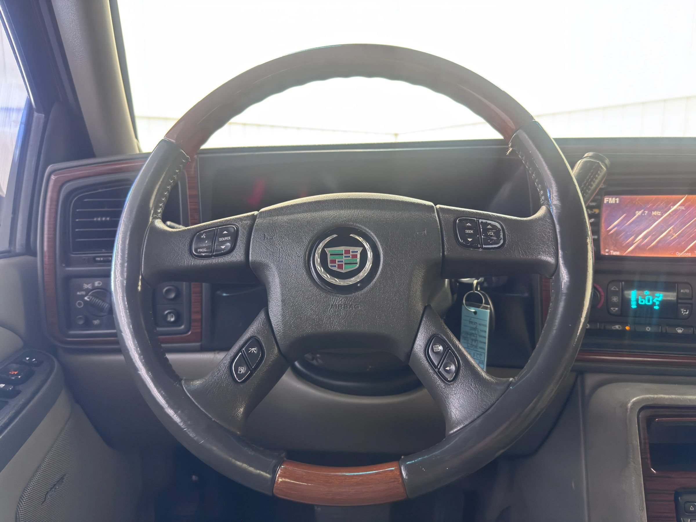 Used 2004 Cadillac Escalade EXT AWD/4WD image 19