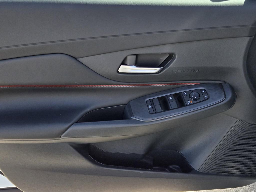 New 2026 Nissan Sentra SR w/ Floor Mat Package FWD image 15