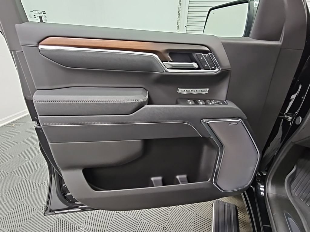 Used 2025 GMC Sierra 1500 Denali w/ Denali Reserve Package image 30