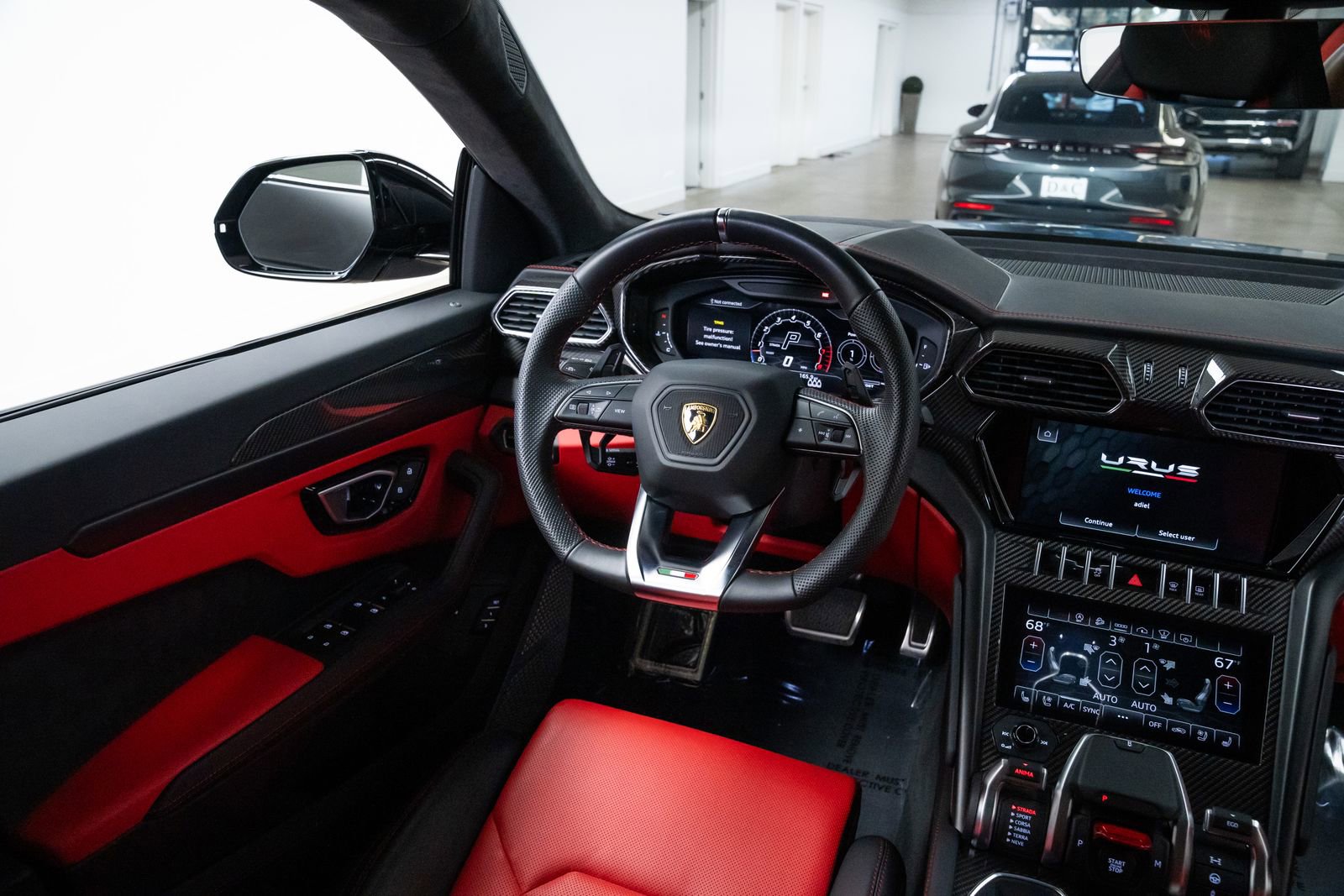 Used 2022 Lamborghini Urus image 10