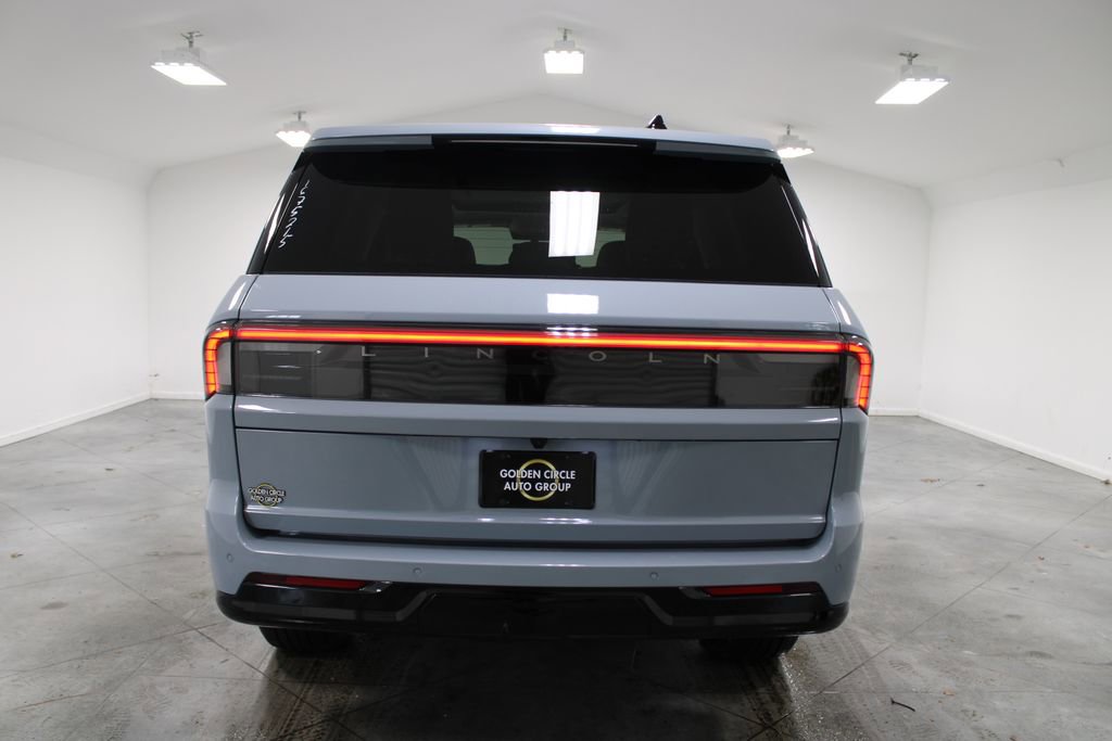 New 2026 Lincoln Navigator Reserve image 7