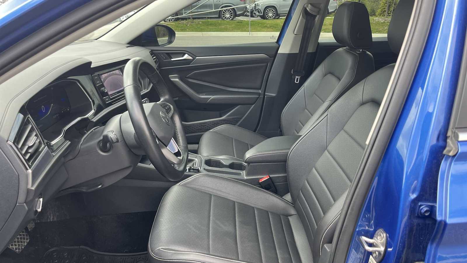 Used 2023 Volkswagen Jetta SE FWD image 14