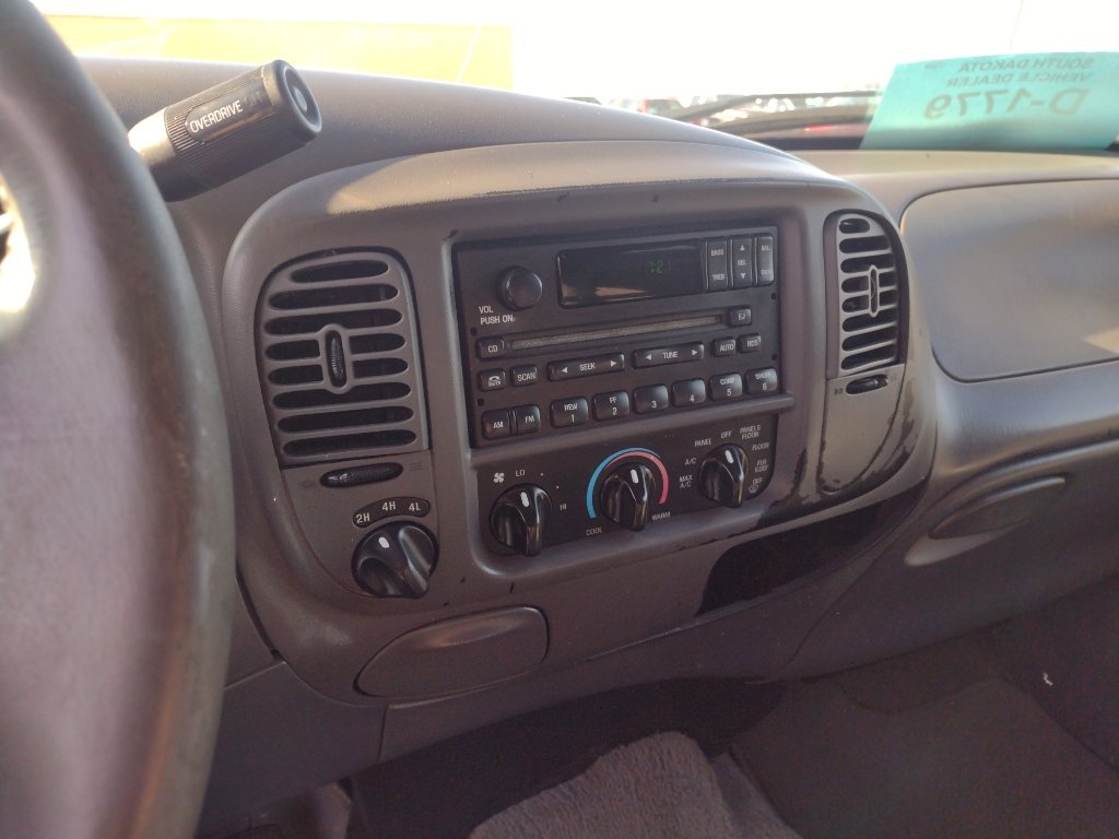 Used 2002 Ford F150 XLT AWD/4WD image 12