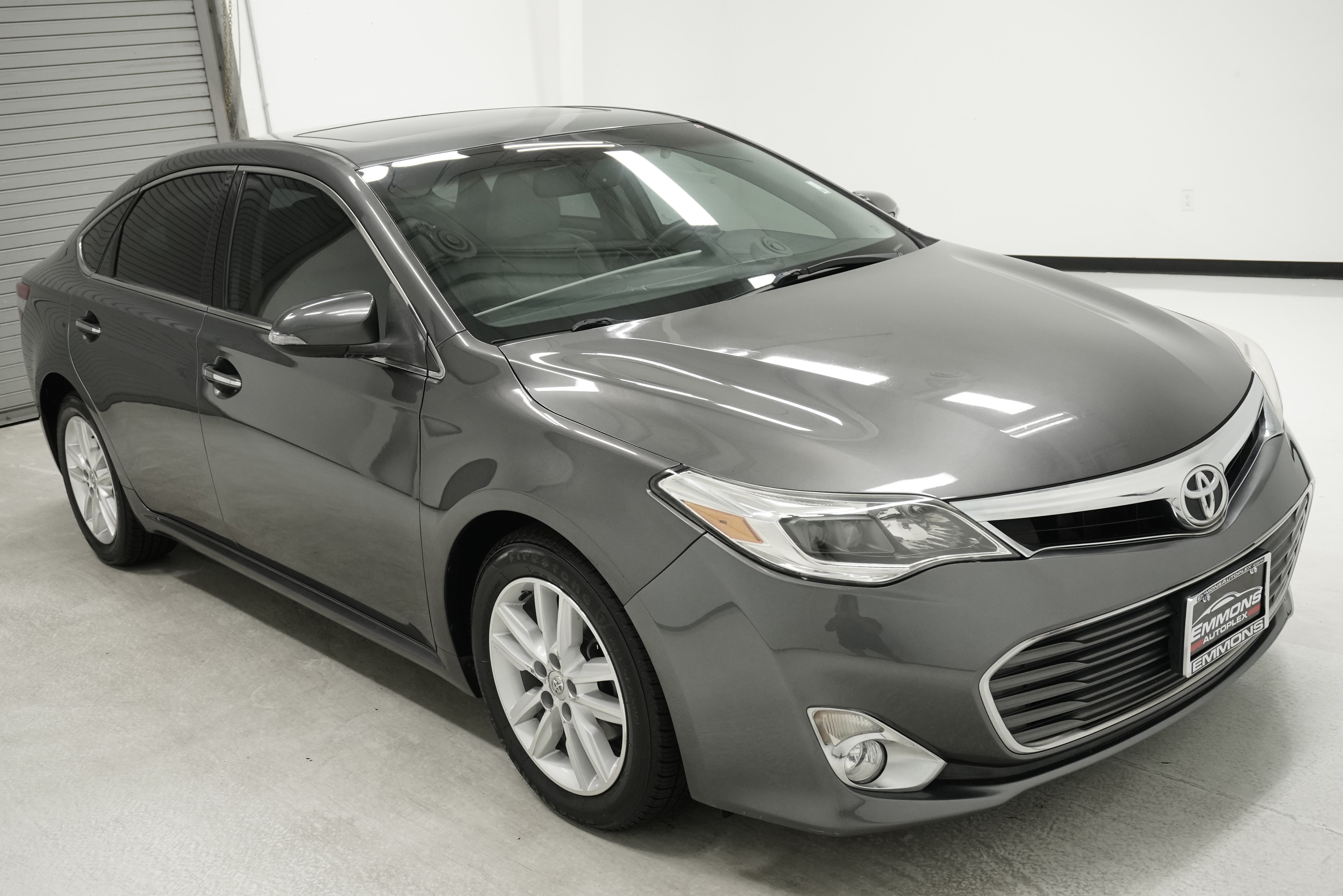 Used 2014 Toyota Avalon XLE Premium FWD image 3