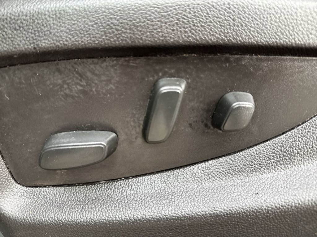 Used 2018 Chevrolet Silverado 1500 LT w/ All Star Edition image 12