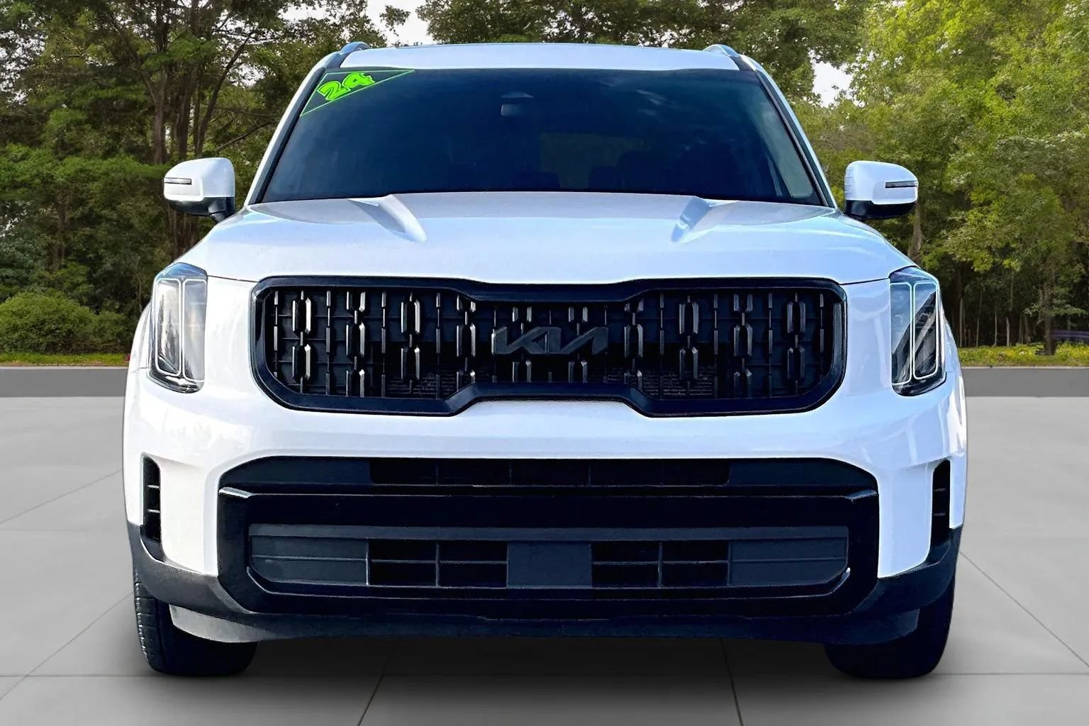Used 2024 Kia Telluride EX AWD/4WD image 3