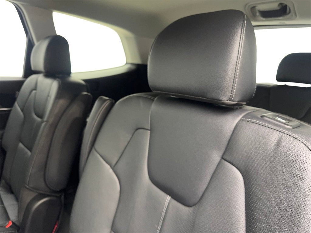 Used 2025 Kia Telluride EX w/ EX Captain's Chair Package image 33