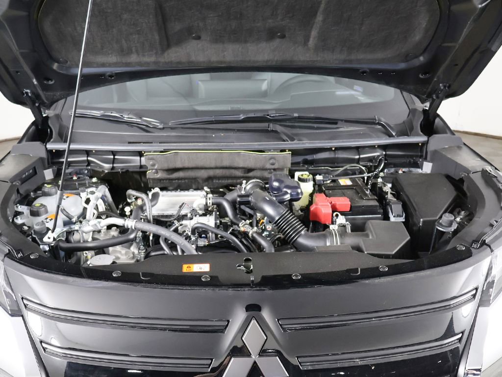 New 2026 Mitsubishi Outlander LE AWD/4WD image 19
