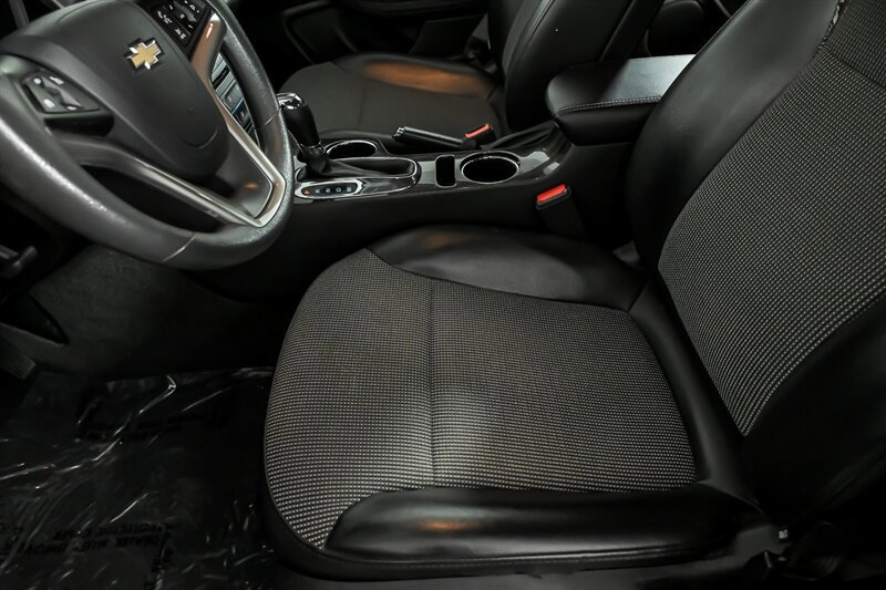 Used 2015 Chevrolet Malibu LT w/ Power Convenience Package FWD image 17