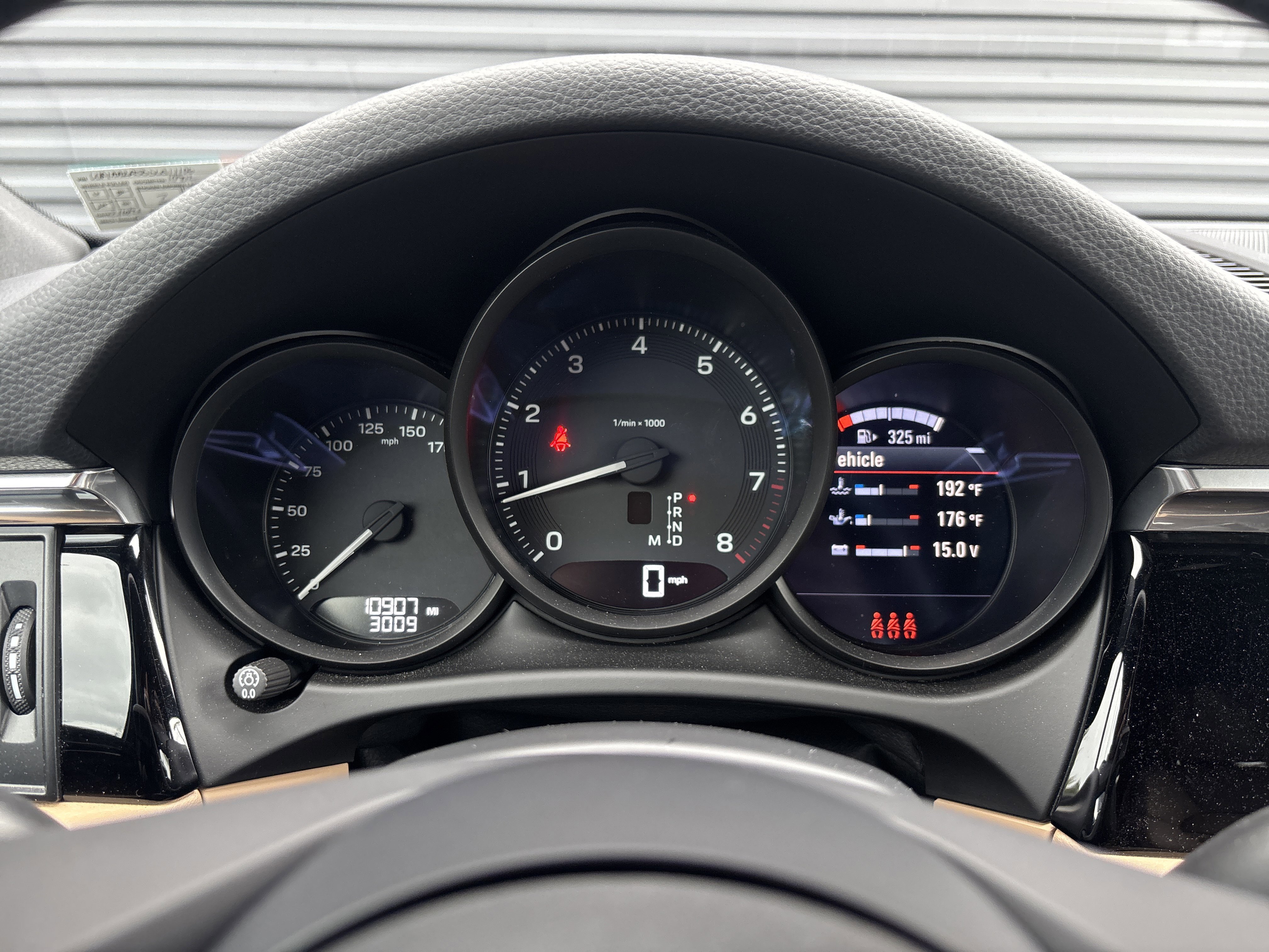 Certified 2025 Porsche Macan image 16