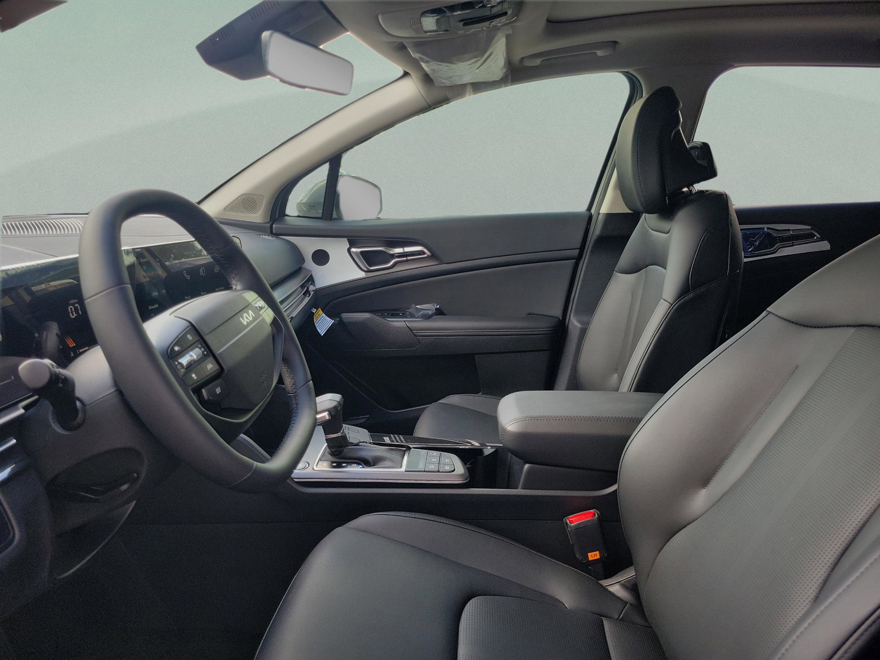 New 2026 Kia Sportage EX w/ EX Panorama Roof Package image 15