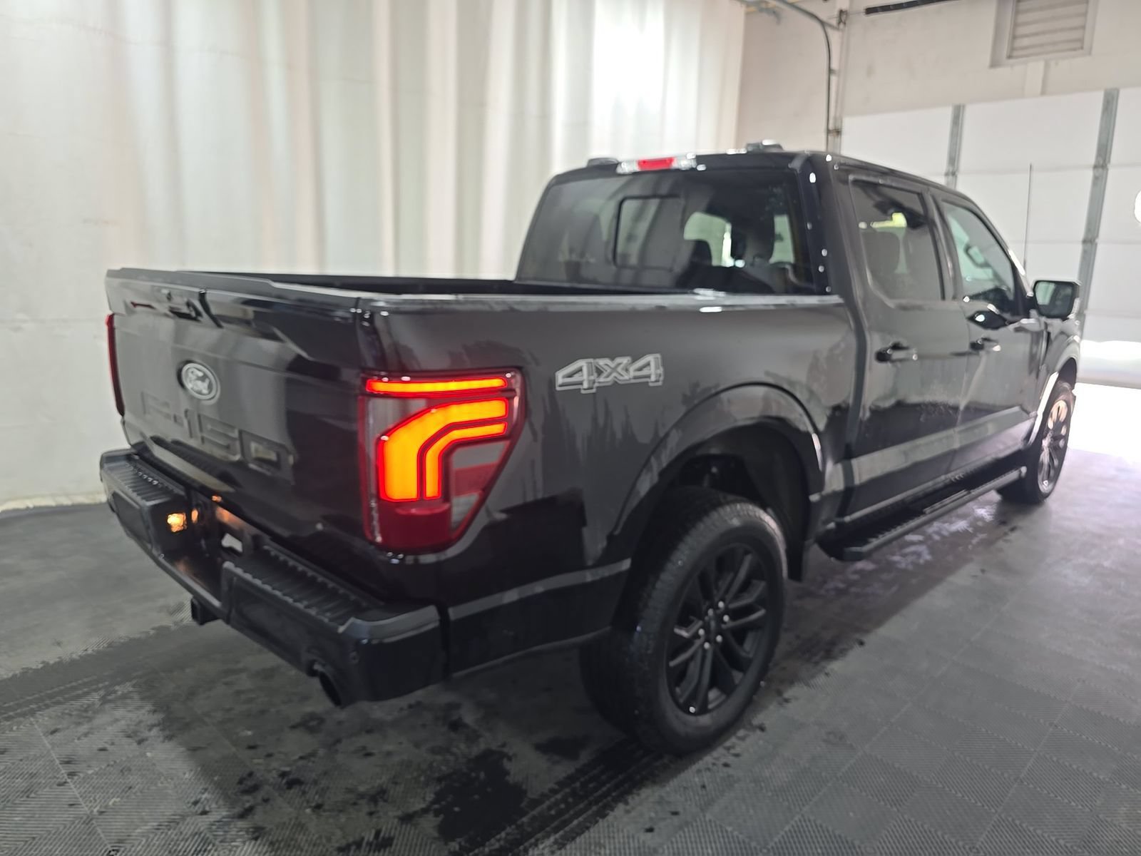 Used 2024 Ford F150 Lariat AWD/4WD image 4
