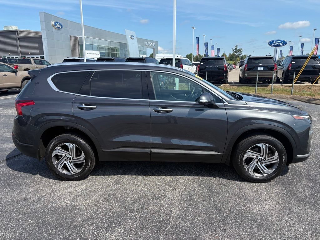 Used 2023 Hyundai Santa Fe SEL w/ Cargo Package AWD/4WD image 3