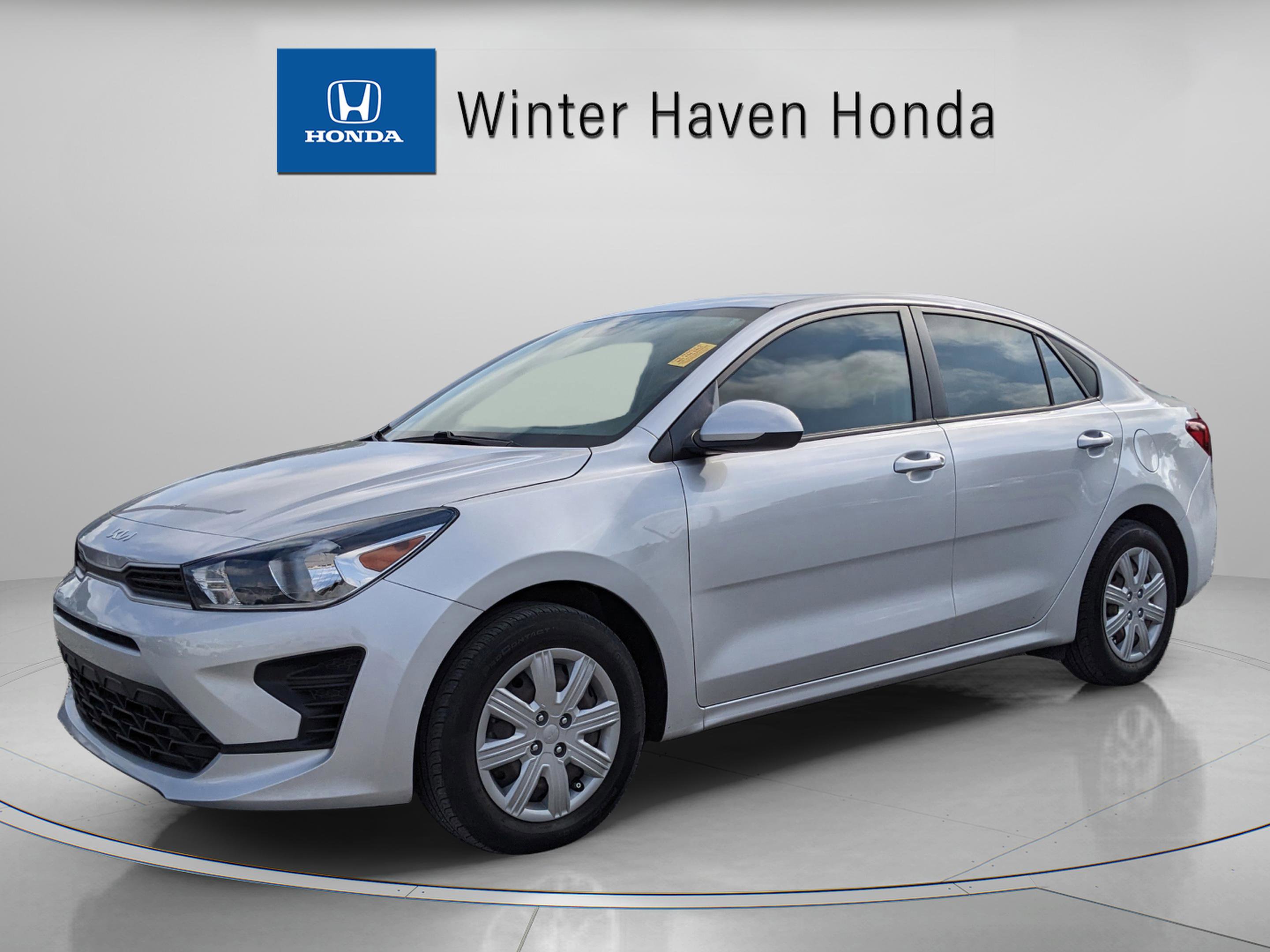 Used 2022 Kia Rio LX image 2