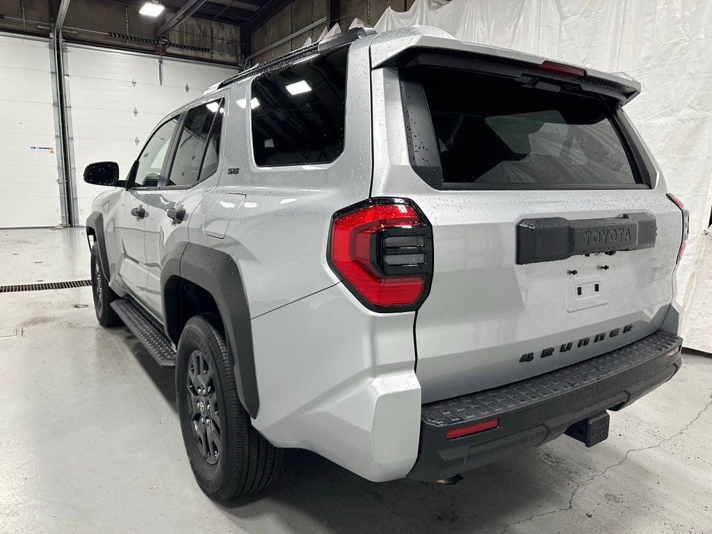 Used 2025 Toyota 4Runner SR5 image 5