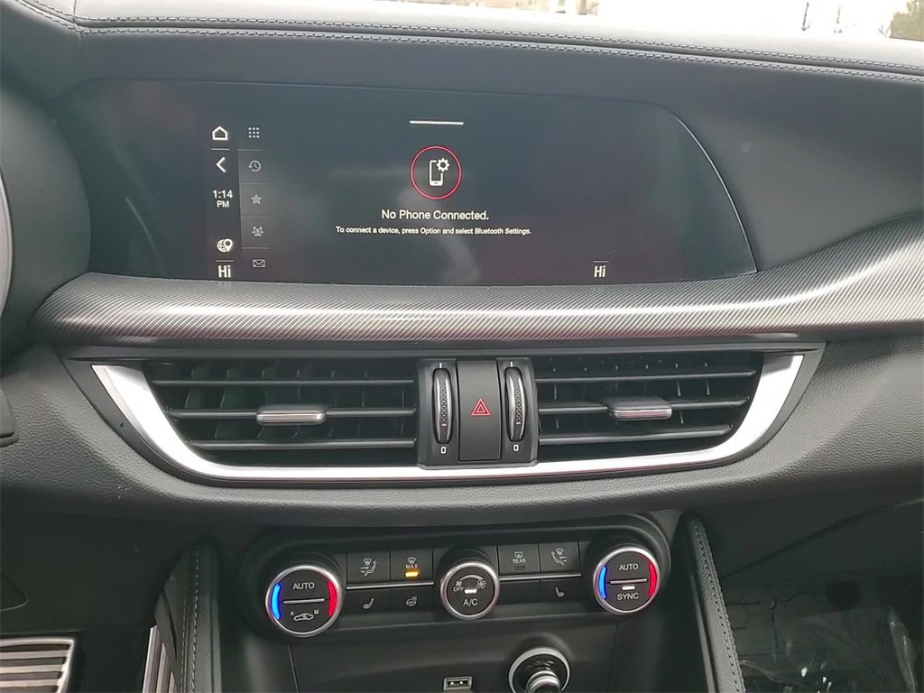 Used 2024 Alfa Romeo Stelvio Veloce image 17