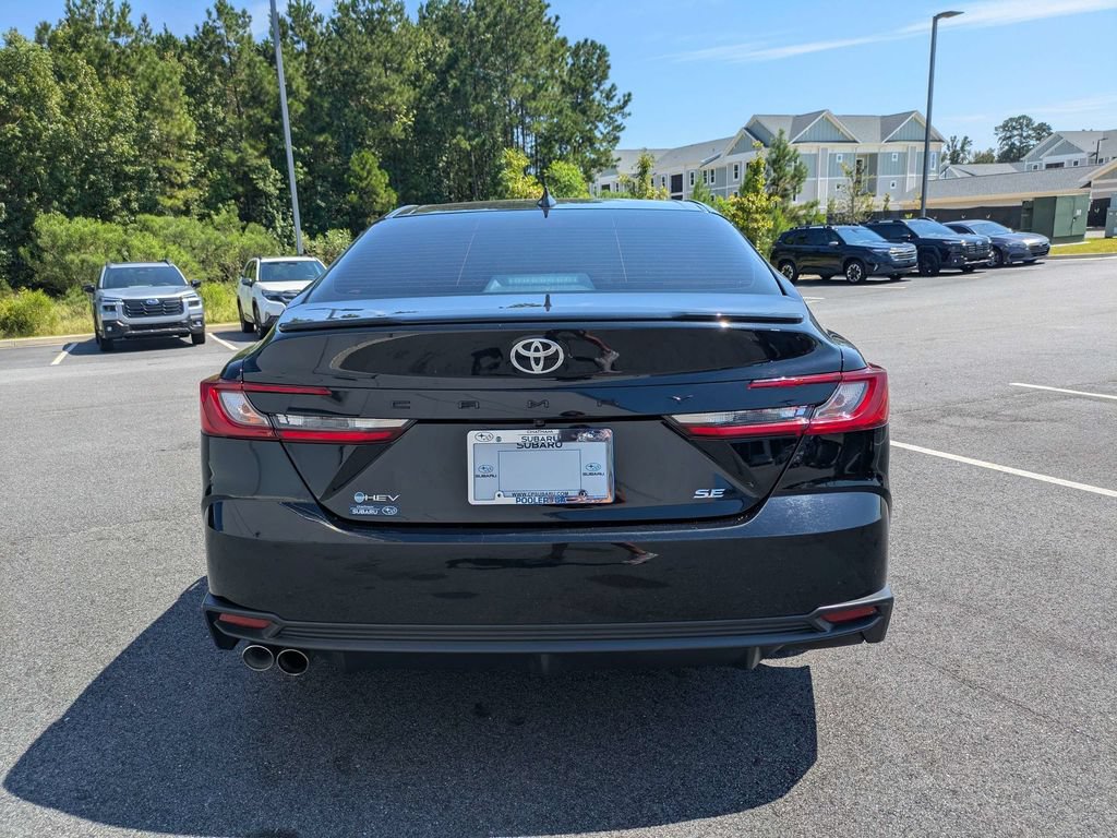 Used 2025 Toyota Camry SE FWD image 5