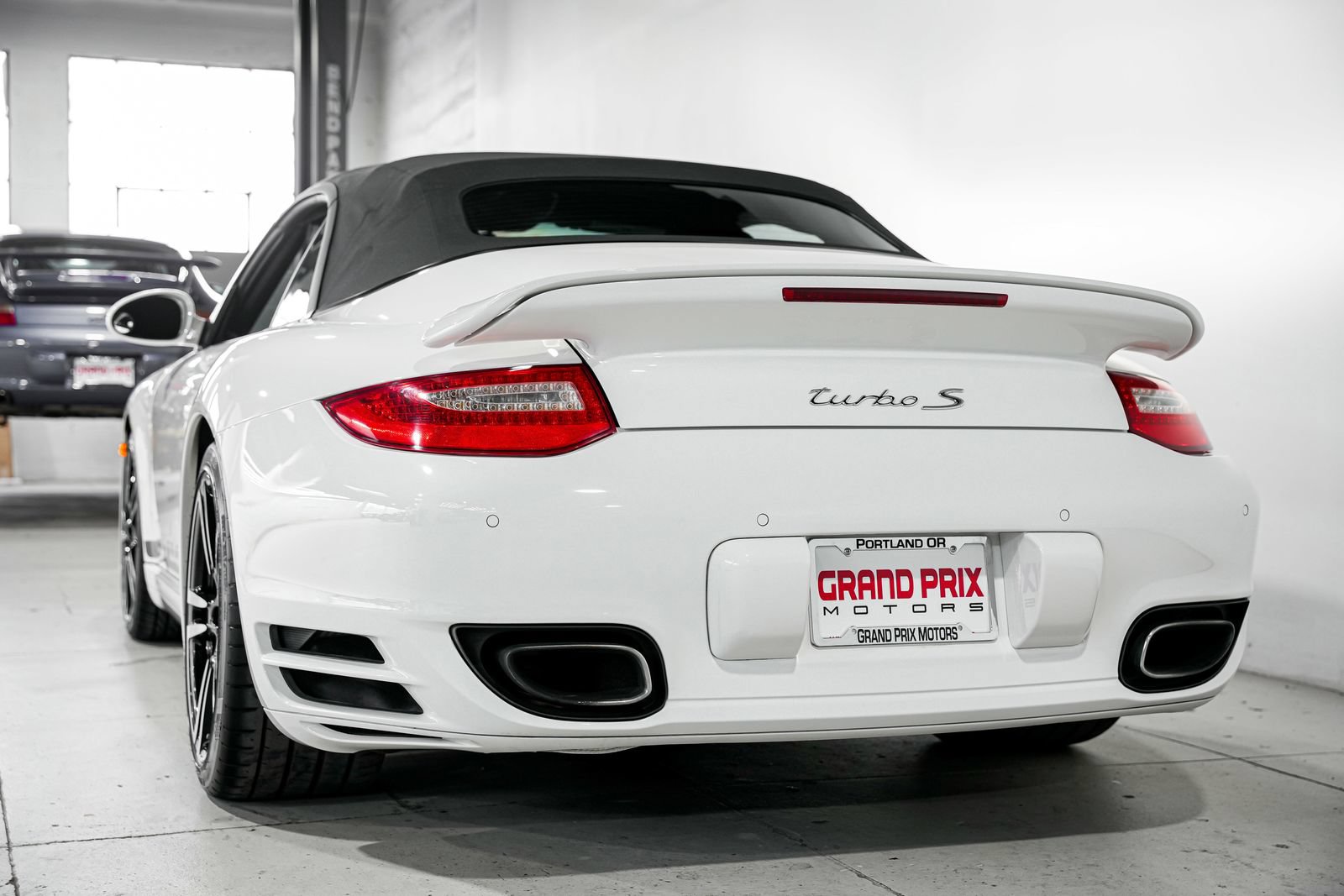 Used 2011 Porsche 911 Turbo S AWD/4WD image 39
