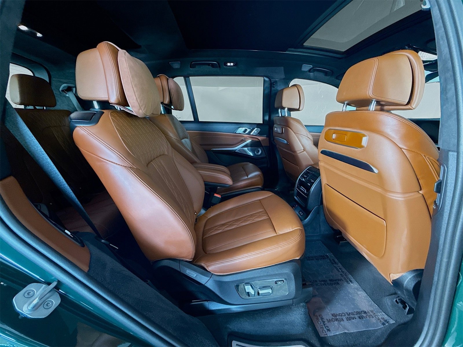 Used 2025 BMW X7 M60i image 30