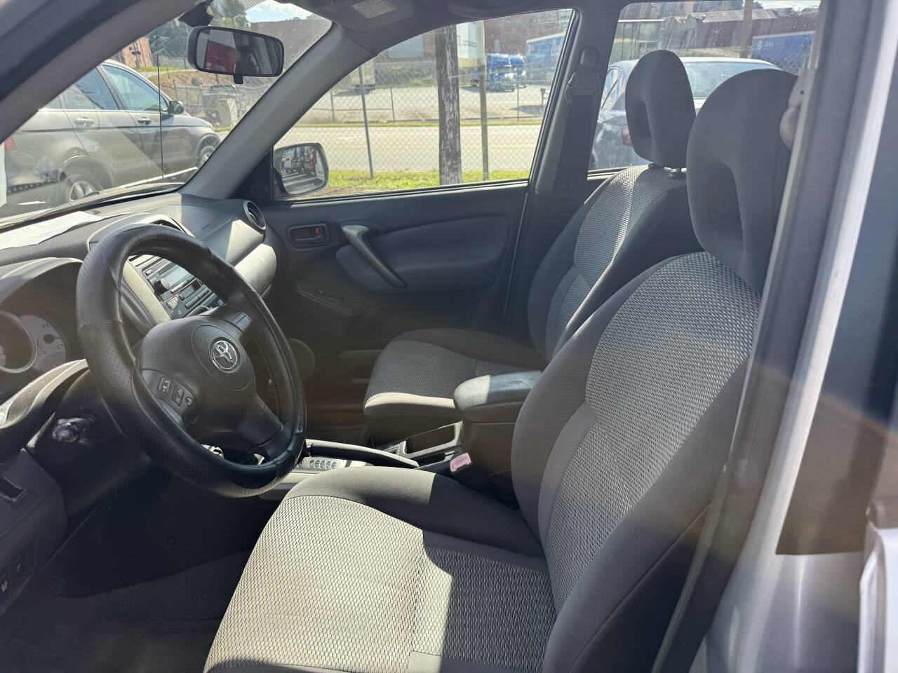 Used 2005 Toyota RAV4 2WD image 17