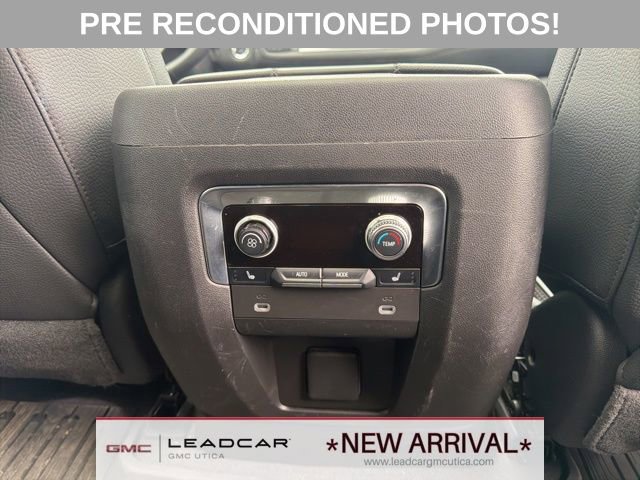 Used 2023 GMC Yukon Denali AWD/4WD image 15