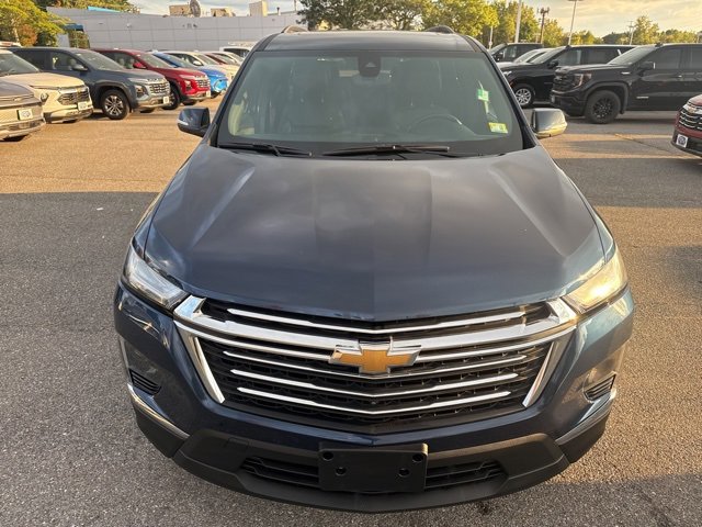 Used 2023 Chevrolet Traverse LT w/ LT Premium Package image 2
