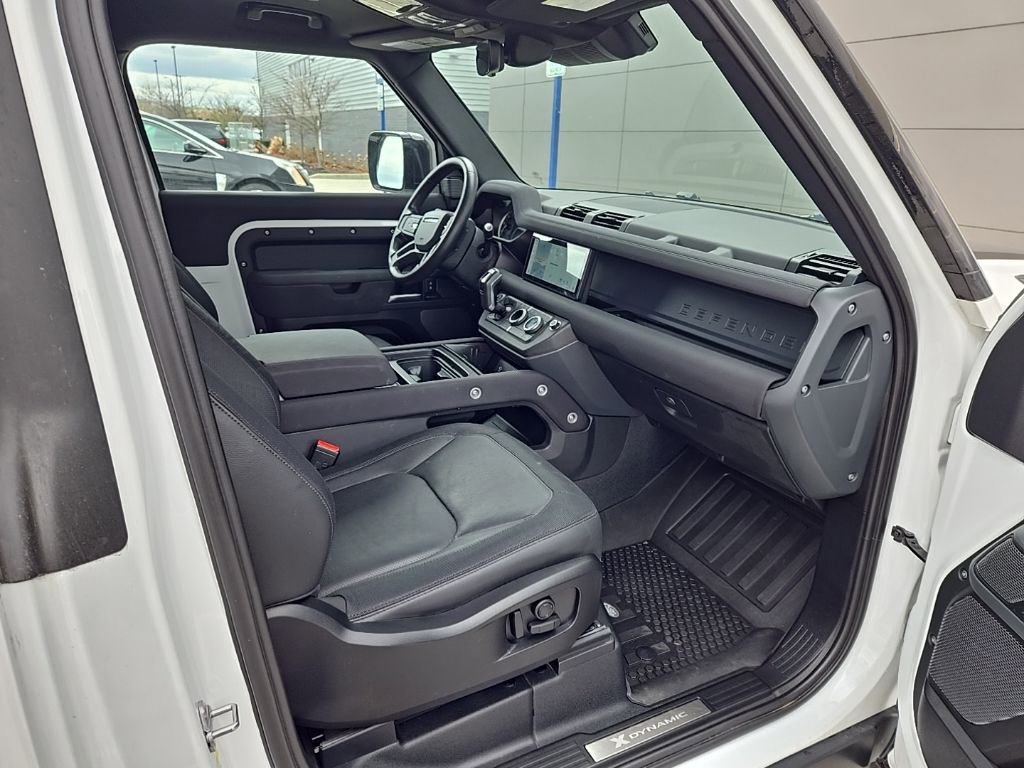 Used 2023 Land Rover Defender 90 X-Dynamic SE image 20