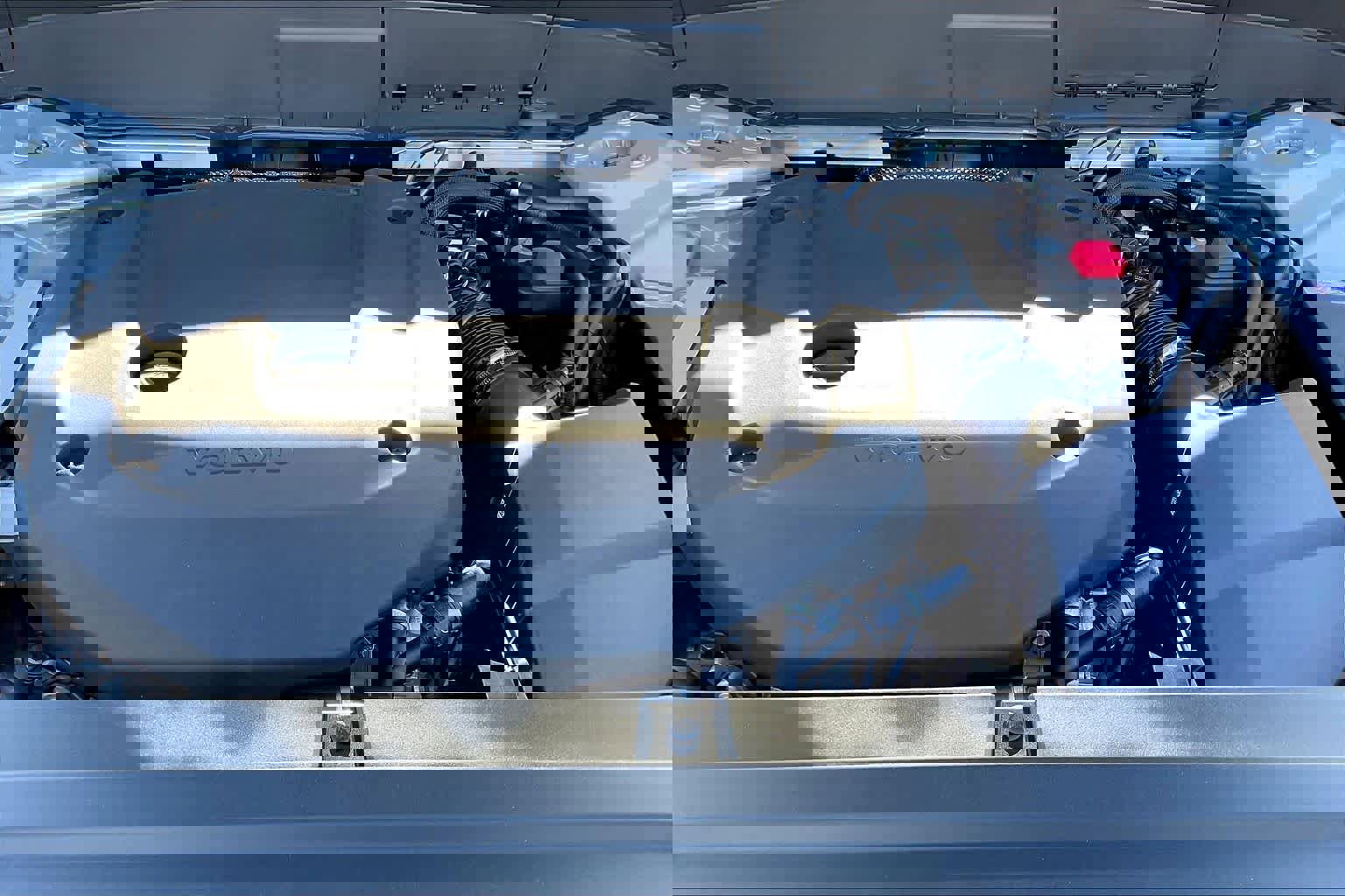 New 2026 Volvo XC90 B6 Ultra w/ Protection Package image 13