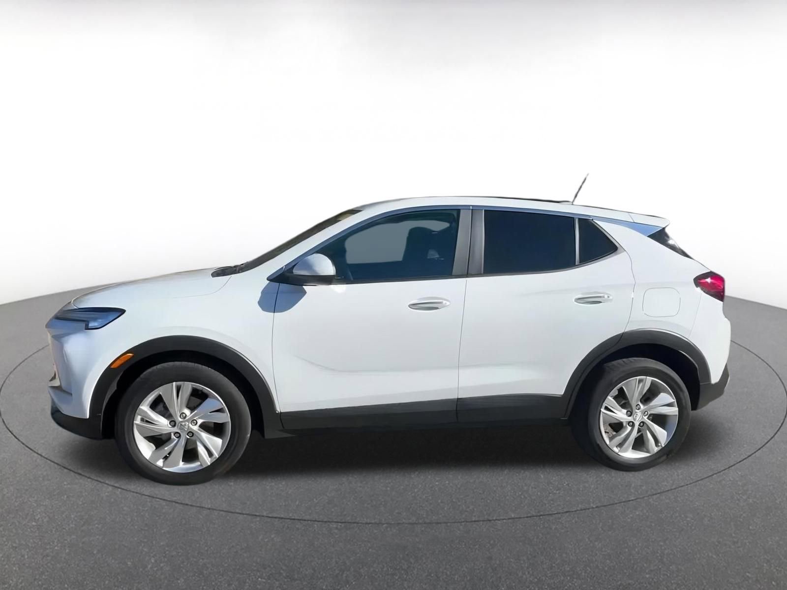 Used 2025 Buick Encore GX Preferred image 9