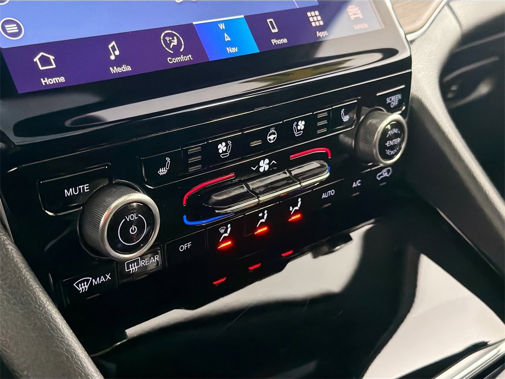 Used 2021 Jeep Grand Cherokee L Summit w/ Luxury Tech Group V image 15