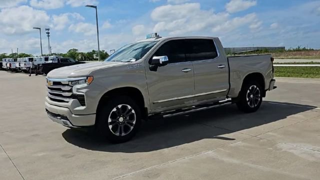 New 2026 Chevrolet Silverado 1500 High Country w/ Technology Package AWD/4WD image 4