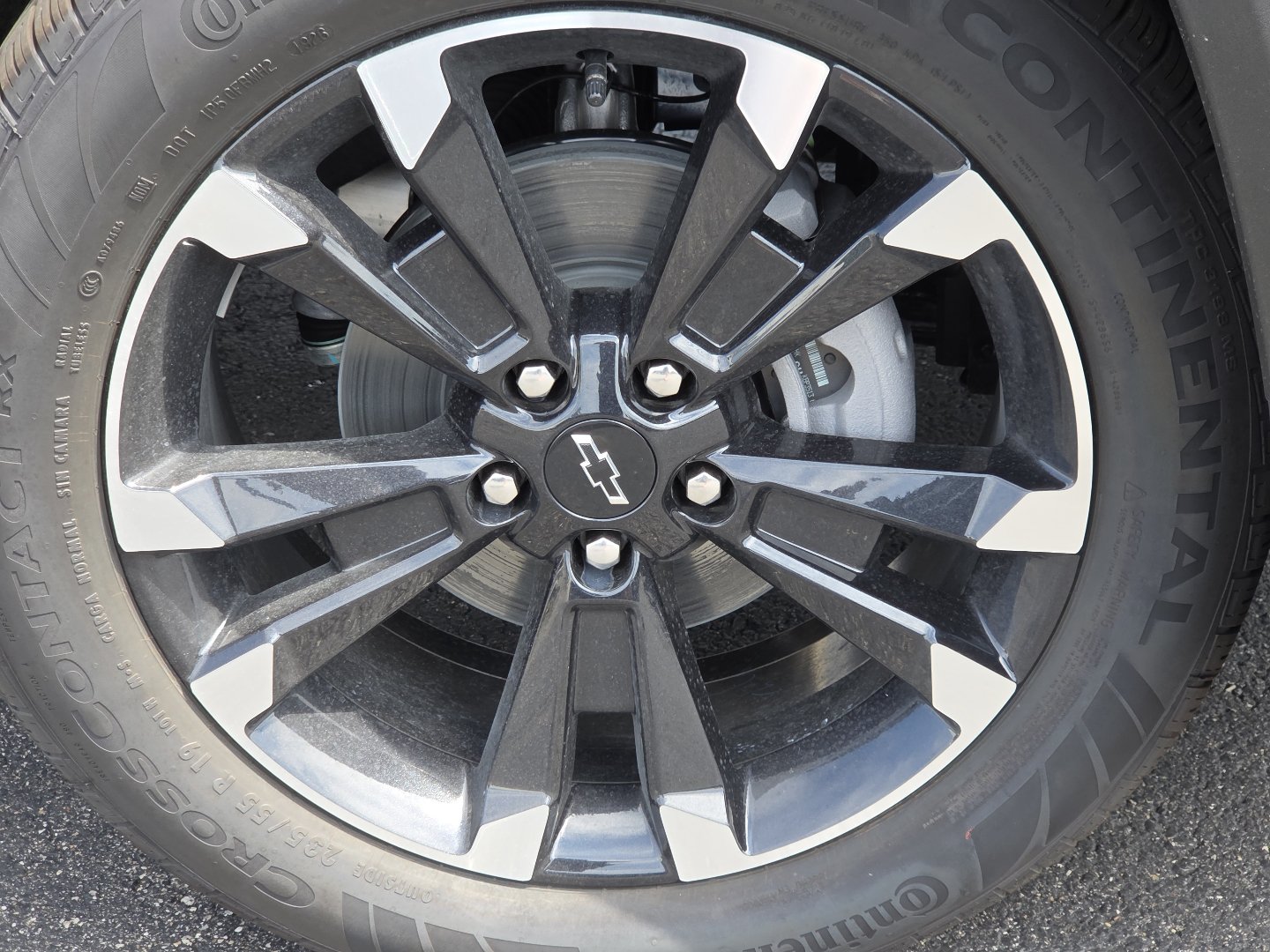 New 2026 Chevrolet Equinox RS w/ Safety and Technology Package AWD/4WD image 11