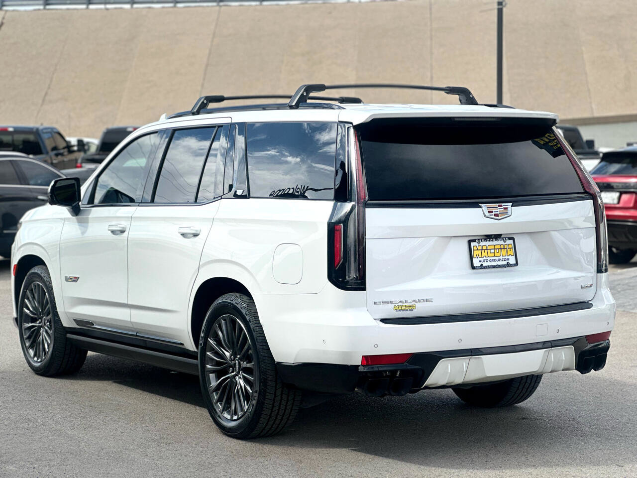 Used 2023 Cadillac Escalade V image 5