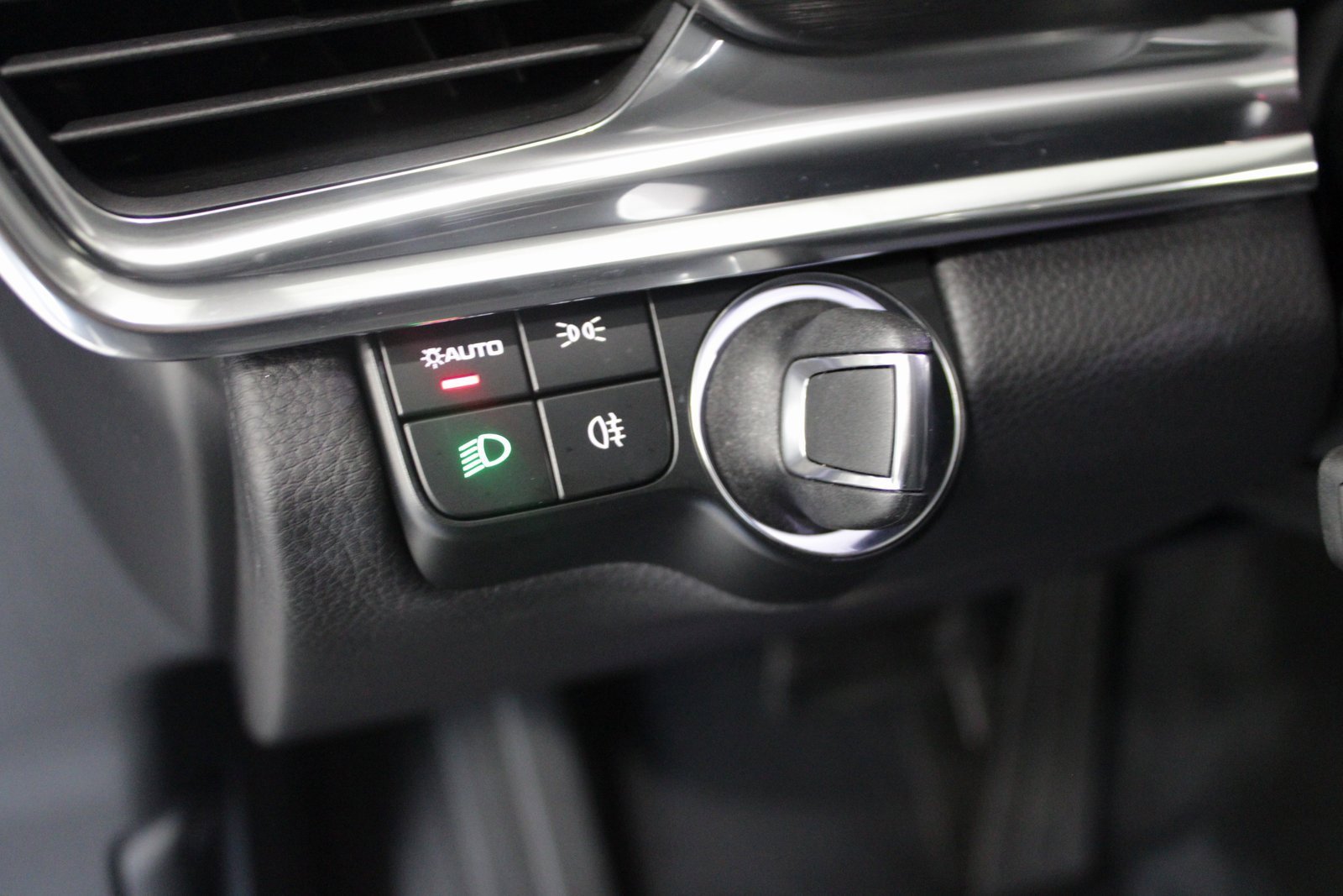 Certified 2023 Porsche Panamera 4 Platinum Edition w/ Assistance Package image 27