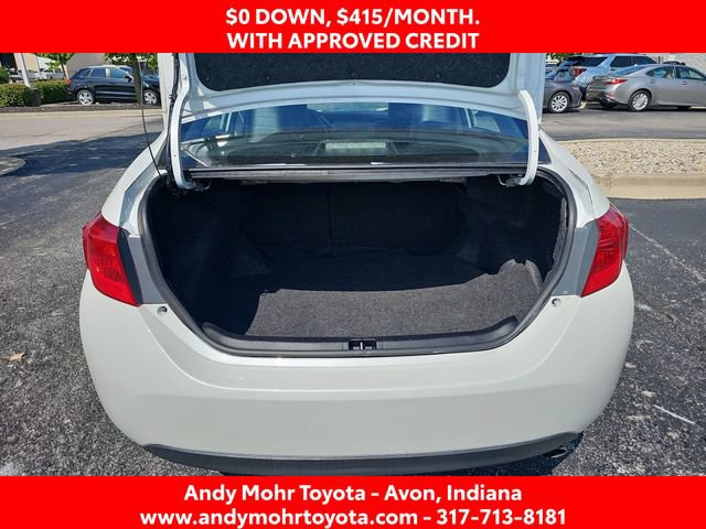 Used 2017 Toyota Corolla SE FWD image 12
