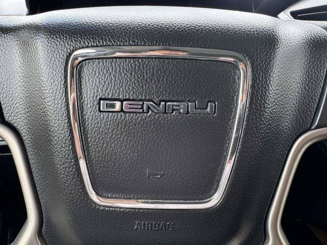 Used 2018 GMC Yukon XL Denali w/ Denali Ultimate Package AWD/4WD image 31