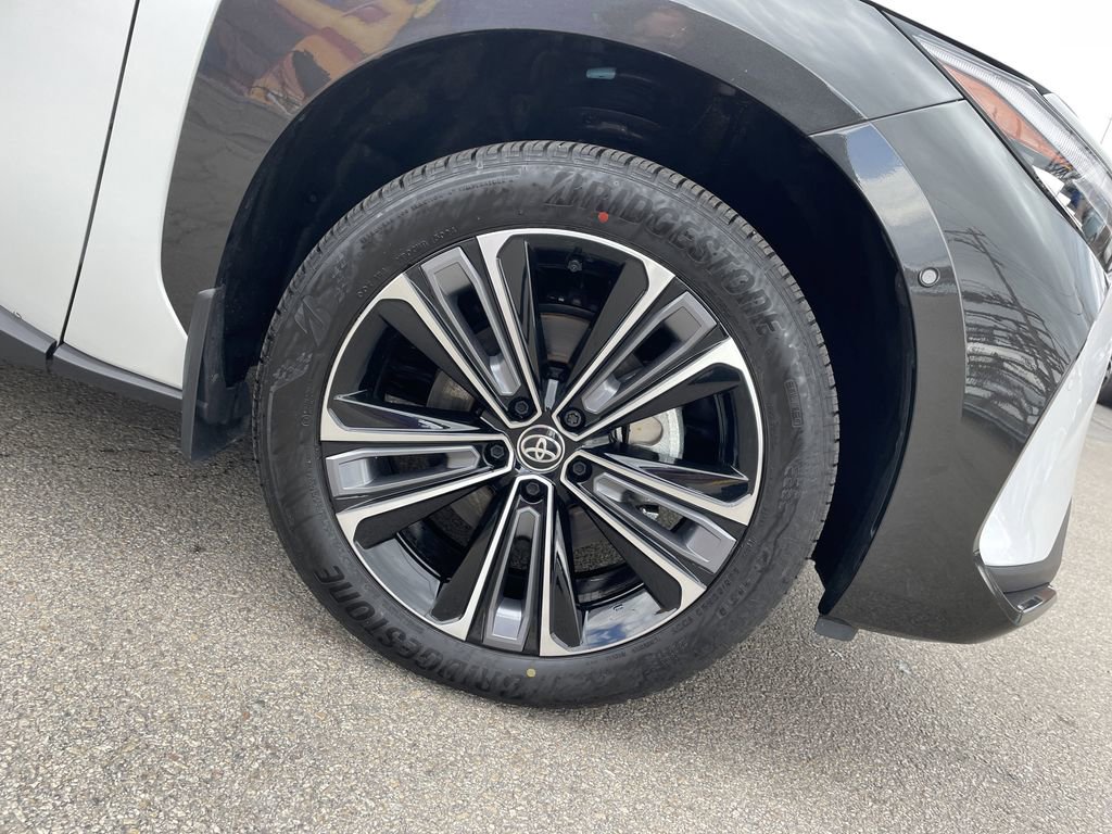 Used 2025 Toyota bZ4X AWD w/ Weather Package image 11