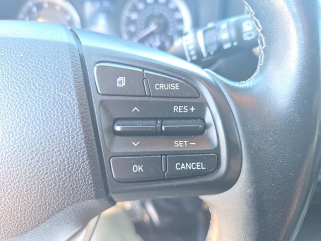 Used 2022 Hyundai Venue SEL image 21