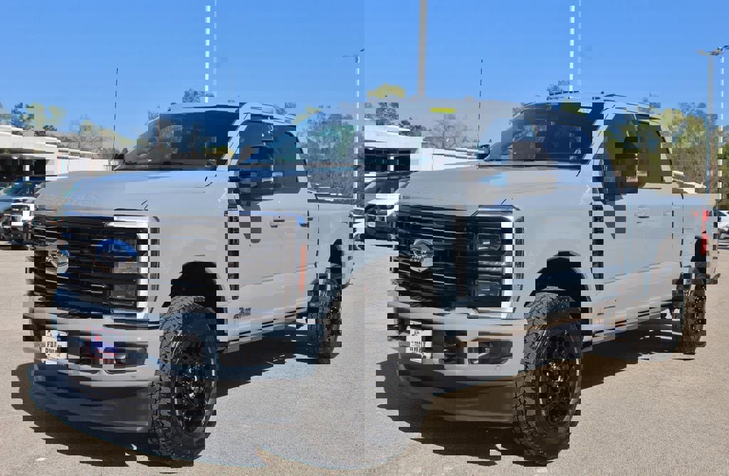 New 2026 Ford F250 Platinum image 2