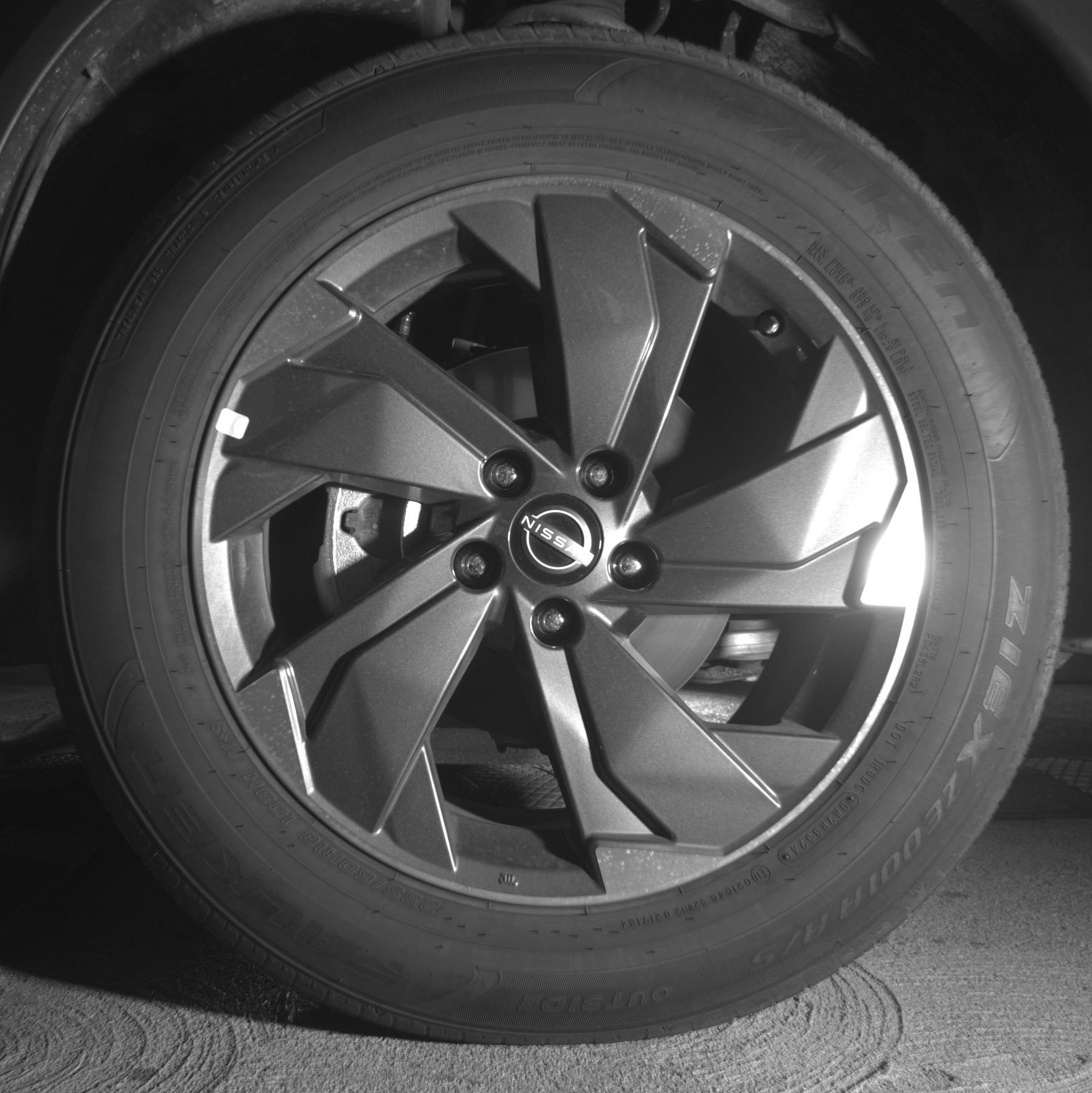 Used 2025 Nissan Rogue SV FWD image 12