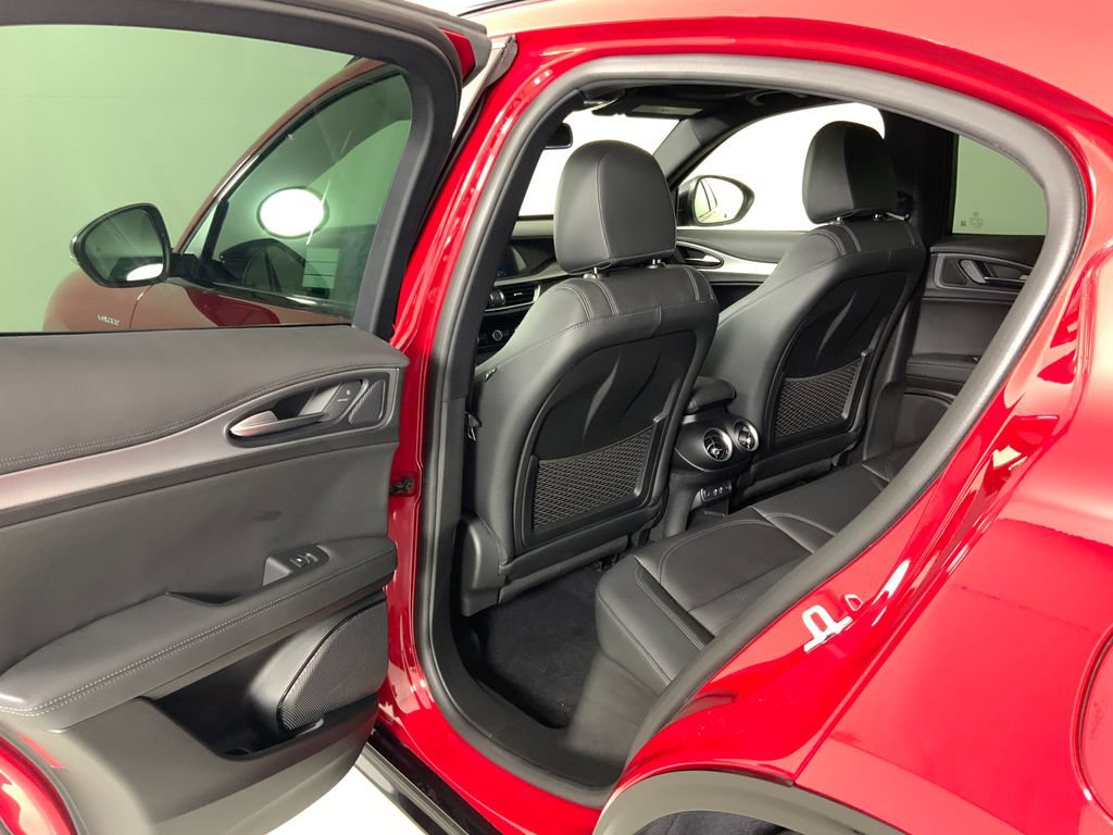 New 2026 Alfa Romeo Stelvio Sprint AWD/4WD image 37