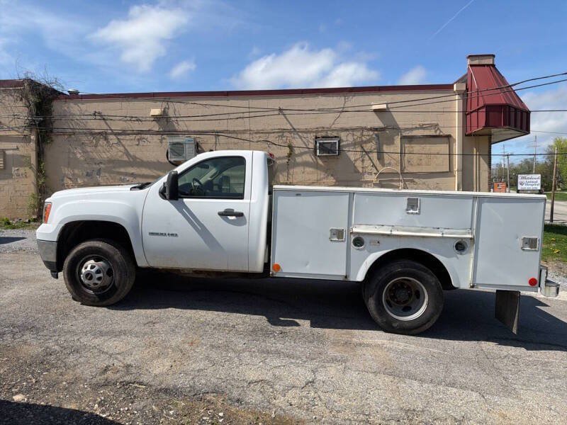 Used 2011 GMC Sierra 3500 W/T w/ Snow Plow Prep Package AWD/4WD image 4