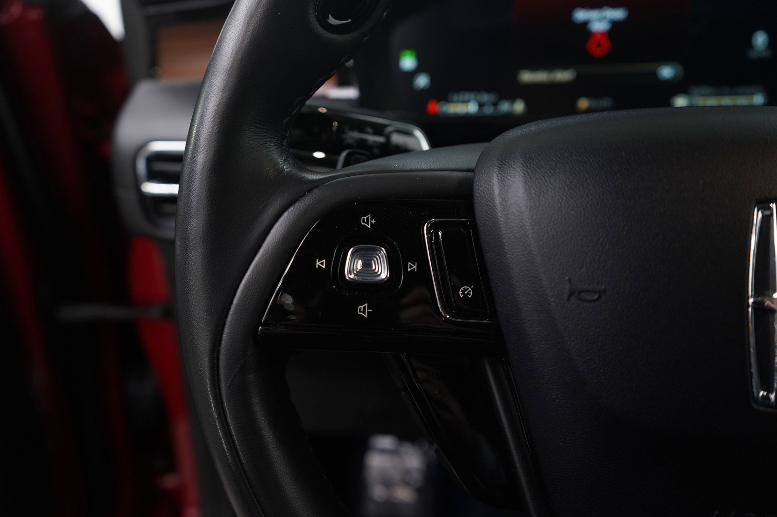 Used 2022 Lincoln Corsair Reserve w/ Elements Package image 17