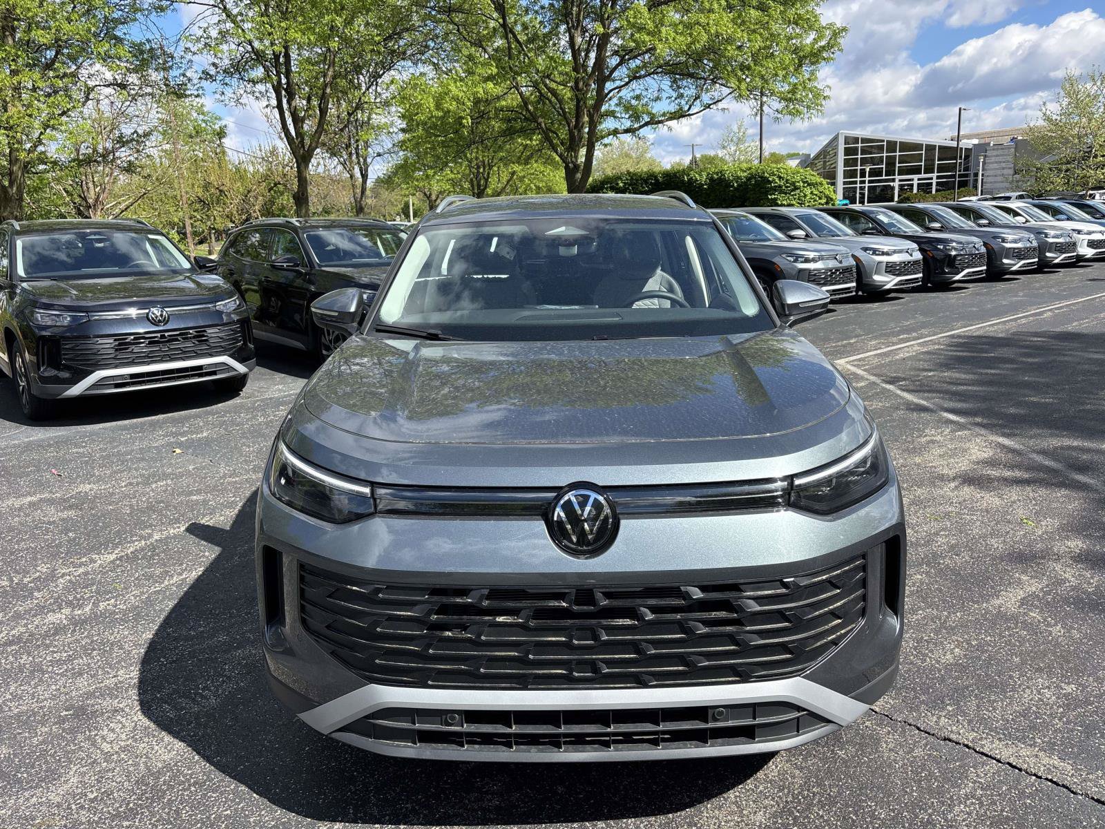 New 2026 Volkswagen Tiguan S AWD/4WD image 2