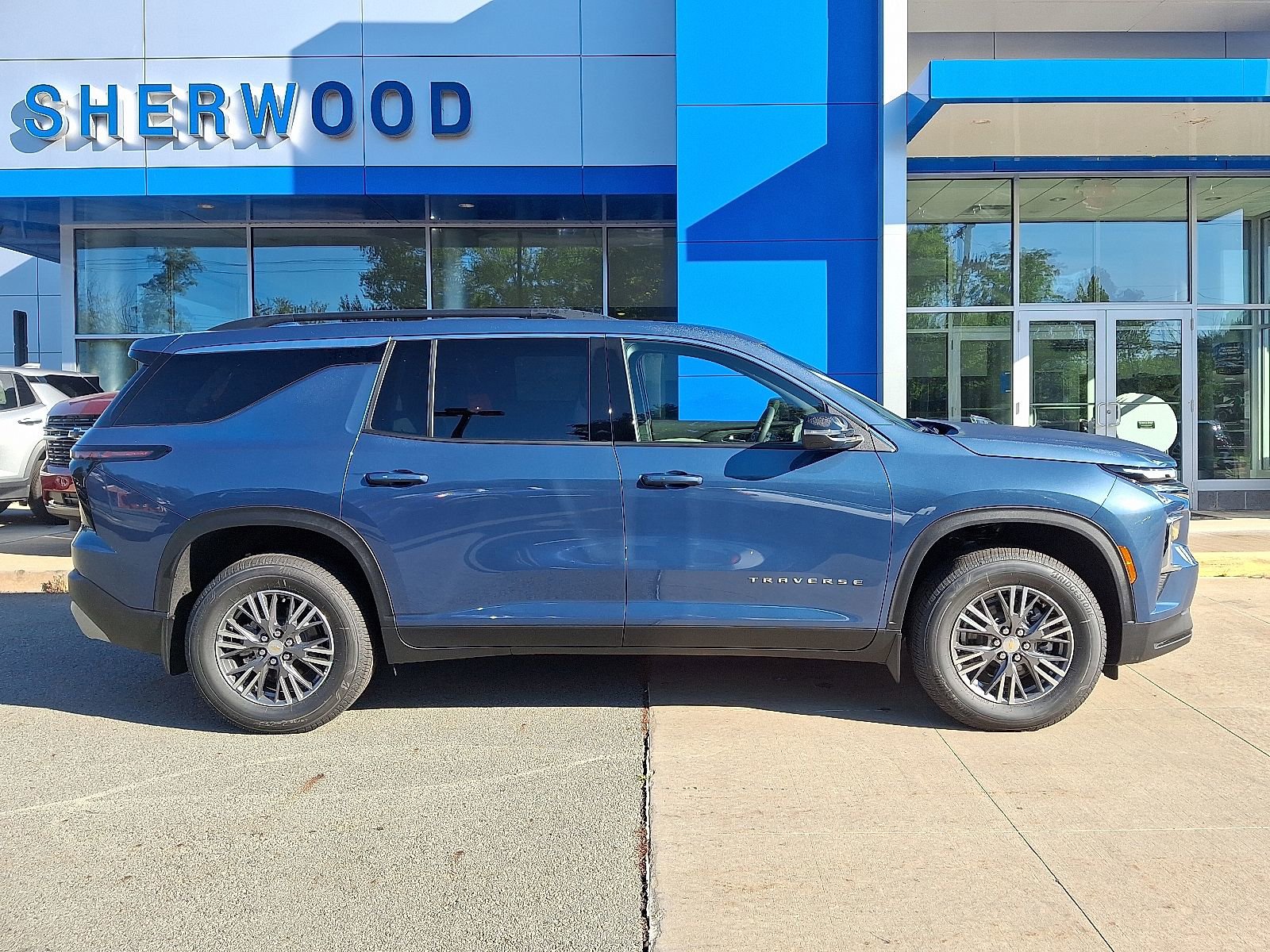 New 2026 Chevrolet Traverse LT FWD image 7